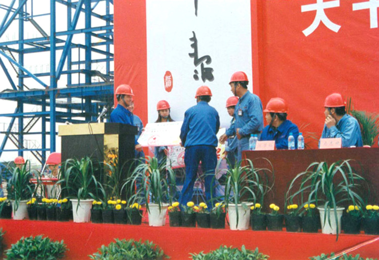 內蒙古烏海熱電廠二期2X200KW機組擴建工程